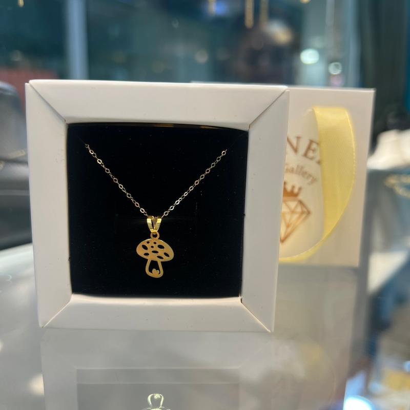 آویز بچگانه طلا ۱۸ عیار قارچ گالری طلای ایرانه