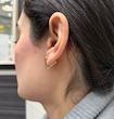 گوشواره زنانه طلا ۱۸ عیار گوشواره حلقه ای مثلثی گالری طلای فلور گالری طلای فلور