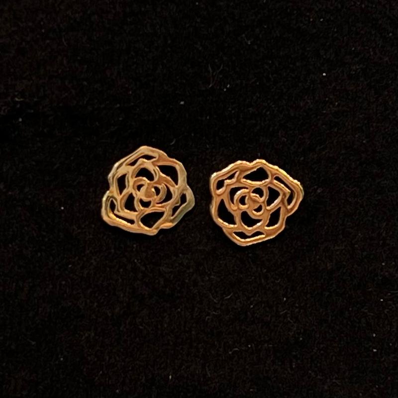گوشواره زنانه طلا ۱۸ عیار گل گالری طلای ایرانه