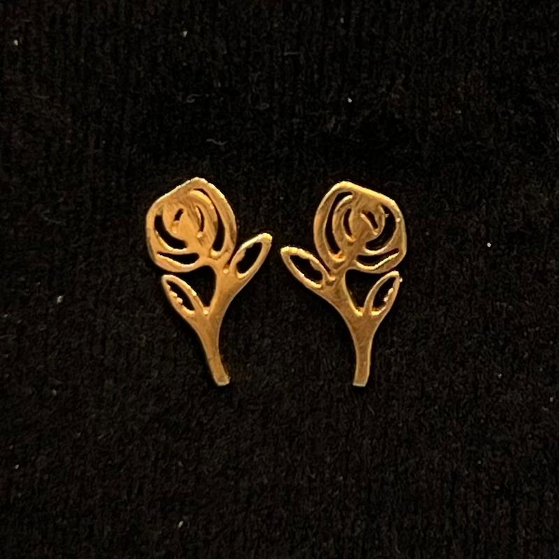 گوشواره زنانه طلا ۱۸ عیار گل‌ رز گالری طلای ایرانه