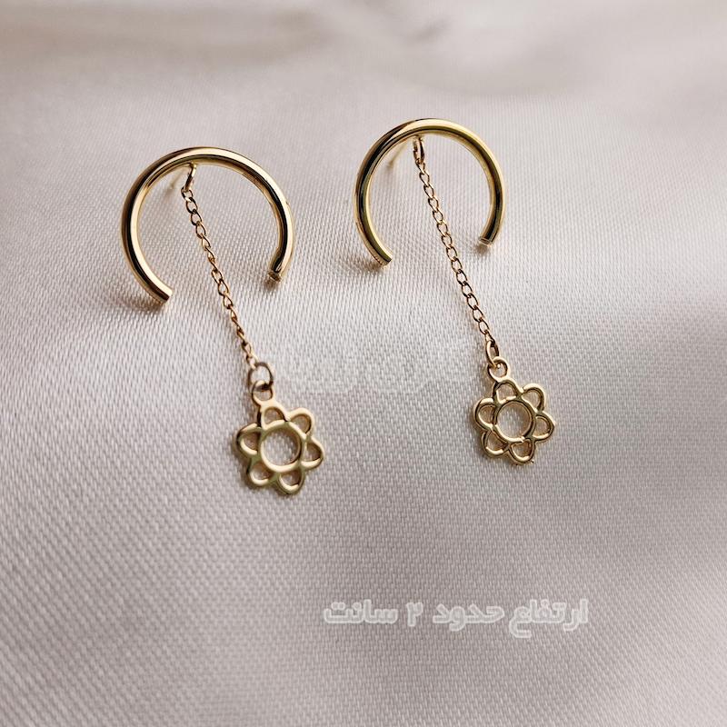 گوشواره زنانه طلا ۱۸ عیار گوشواره میخی طرح نعل و گل گالری زربام