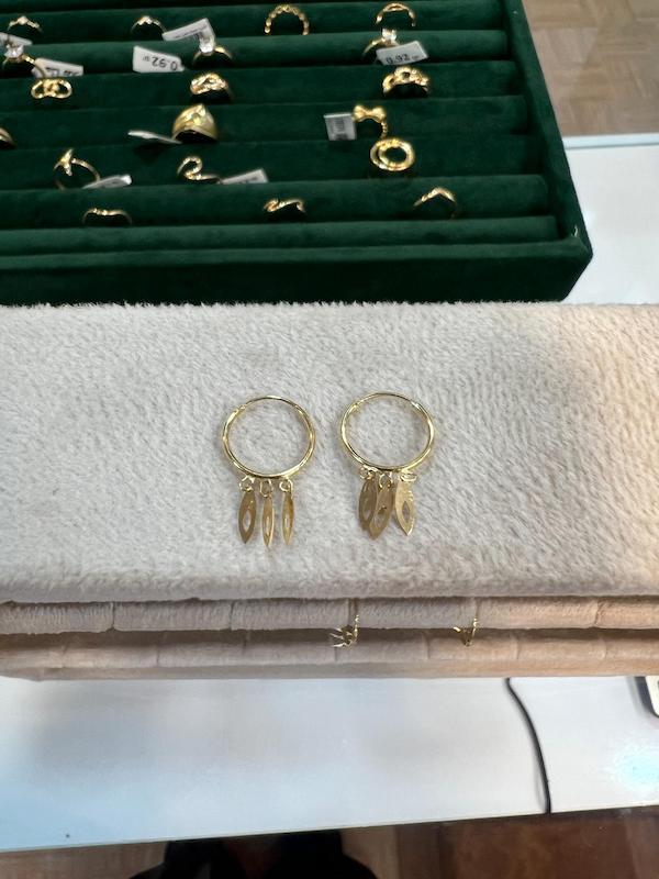 گوشواره بچگانه طلا ۱۸ عیار آویز برگ گالری طلای مرادی