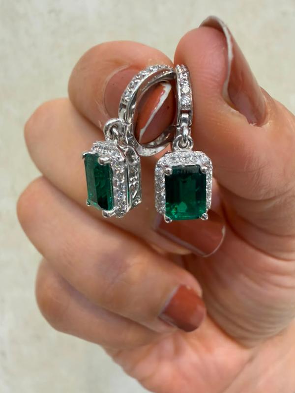 گوشواره زنانه طلا ۱۸ عیار گوشواره اتمی کسر سنگ گالری طیب