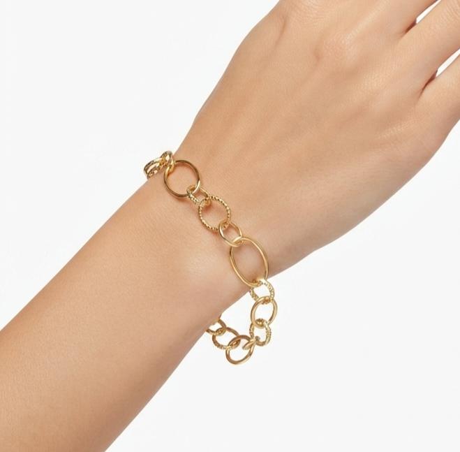 دستبند زنانه طلا ۱۸ عیار دستبند حلقه درشت کم اجرت گالری کاژه گلد