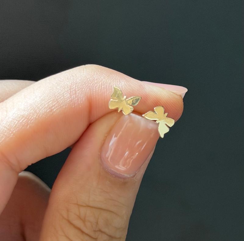 گوشواره زنانه طلا ۱۸ عیار گوشواره میخی پروانه اینه ای گالری کاژه گلد