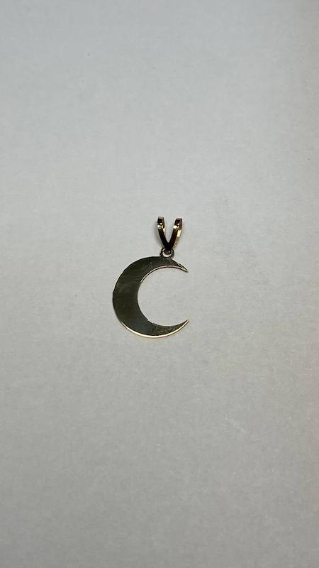 آویز بچگانه طلا ۱۸ عیار ماه لیزری گالری خادم آل علی