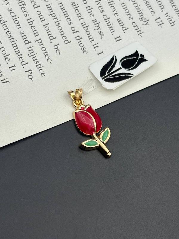 آویز زنانه طلا ۱۸ عیار پلاک گل طلای کالین