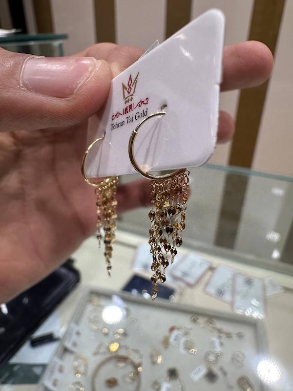 گوشواره زنانه طلا ۱۸ عیار شرابه ای گالری طلا و جواهر ایران