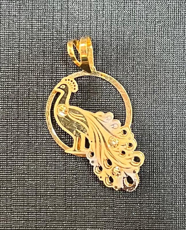 آویز طلا ۱۸ عیار آویز طاووس گالری طلای تاج