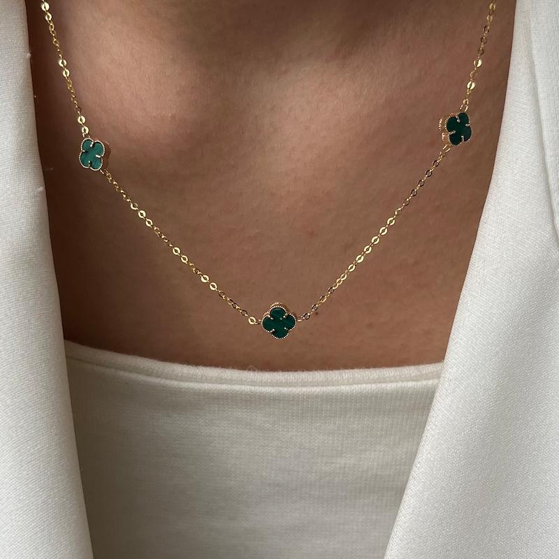 گردنبند طلا ۱۸ عیار ریو کسر سنگ شده کد 6 - گلبهار 3 گل سبز مالاکایت مندی گلد