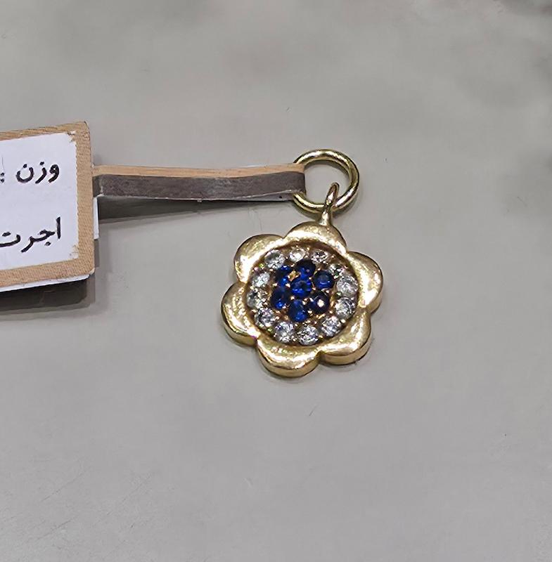 آویز زنانه طلا ۱۸ عیار آویز نگین دار زرماه گلد