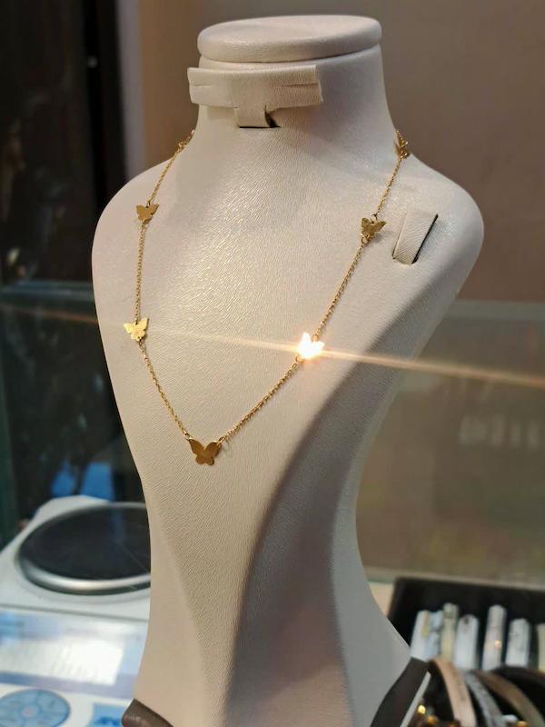 گردنبند بچگانه طلا ۱۸ عیار (بدون‌اجرت)مناسب سرمایه‌گذاری گالری انارکی