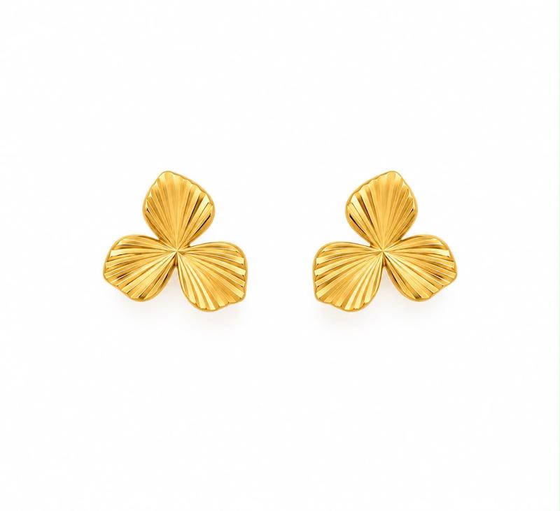 گوشواره زنانه طلا ۱۸ عیار گوشواره میخی شبدر گالری طلای تاج