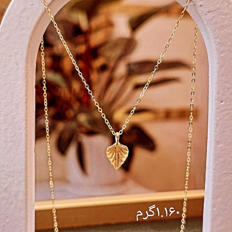 گردنبند زنانه طلا ۱۸ عیار گردنبند برگ پاییزی گالری طلای مدهوش