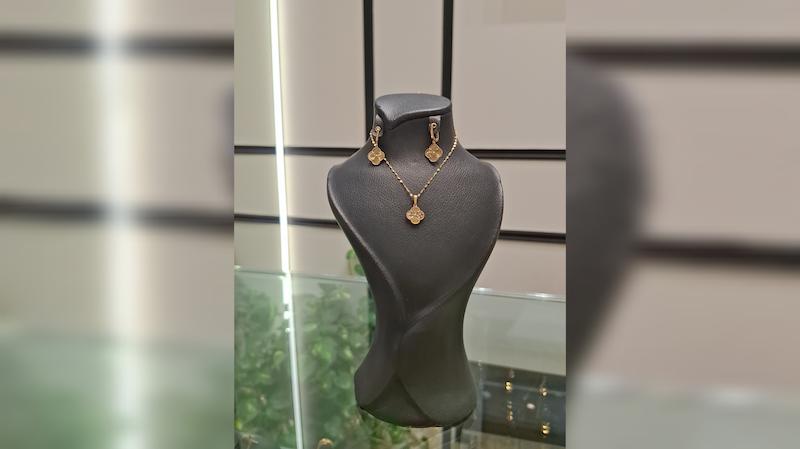 زنانه نیم ست طلا ۱۸ عیار نیمست ون کلیف تراش گالری مهربانو