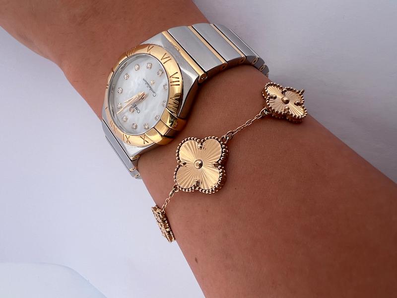 دستبند طلا ۱۸ عیار دستبند ونكليف ٣ گل تراش گالری زرنوش