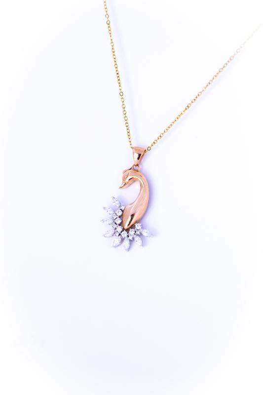 آویز طلا ۱۸ عیار کسر نگین گالری طلای شفیع