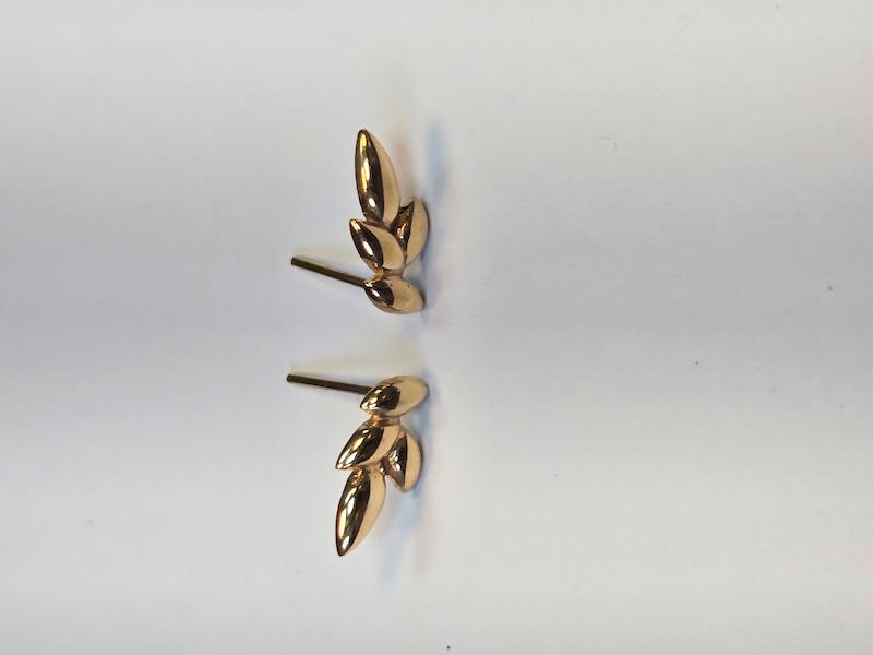 گوشواره طلا ۱۸ عیار خوشه گالری پریدخت