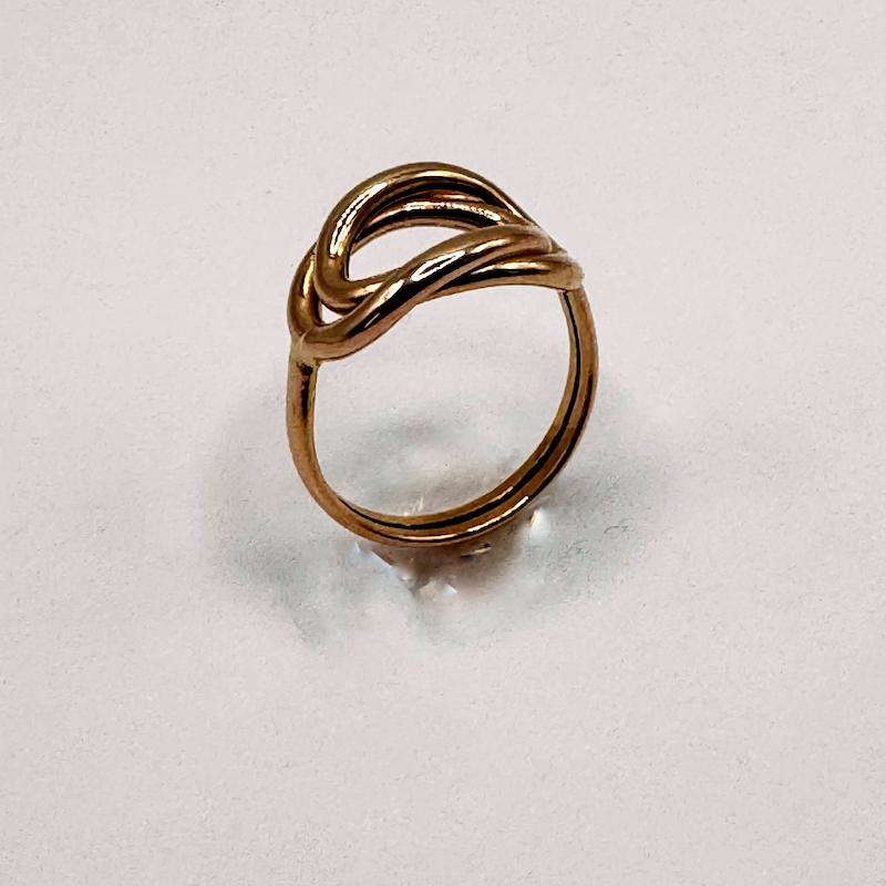 انگشتر طلا ۱۸ عیار گره گالری طلای آماندا