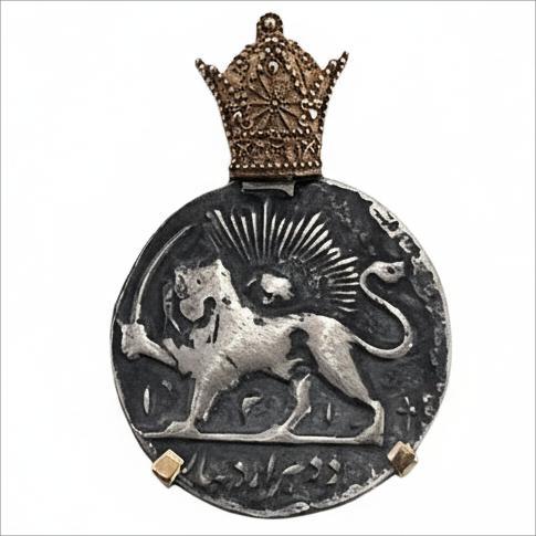 آویز طلا ۱۸ عیار سیم و زر تاس گالری