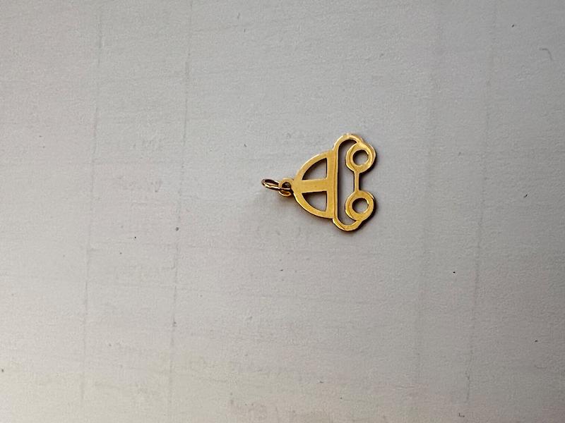 آویز طلا ۱۸ عیار ماشین تاس گالری