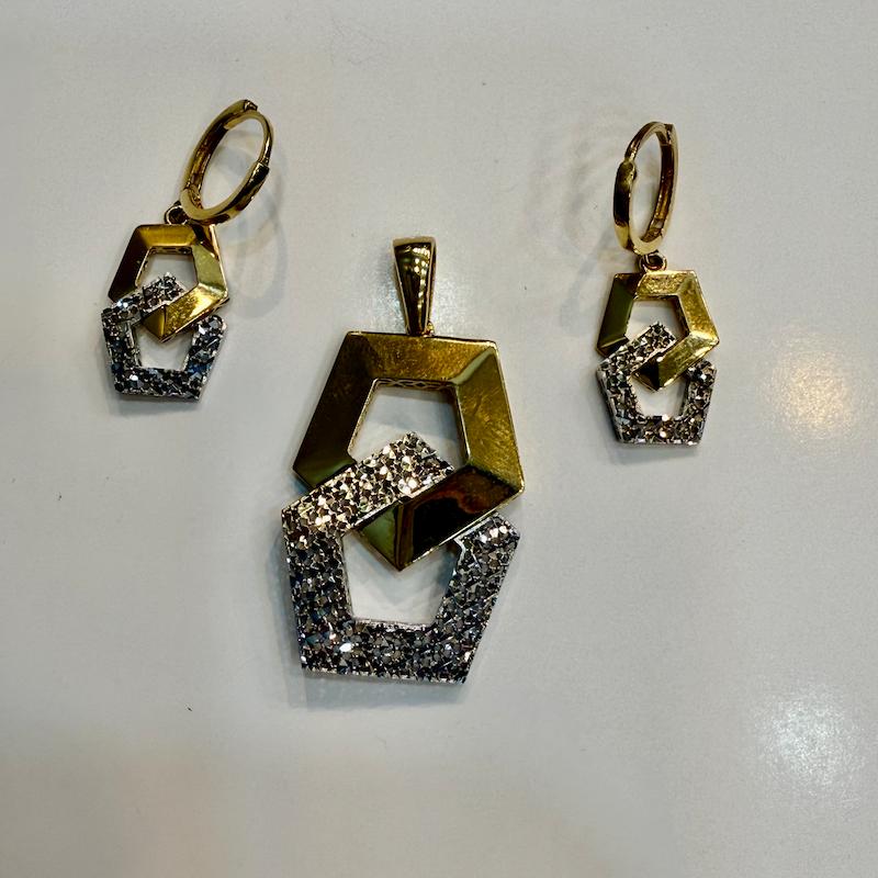 سرویس طلا ۱۸ عیار نیم ست چندضلعی تراش گالری الیاگلد