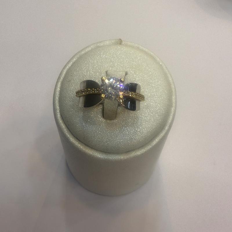 انگشتر طلا ۱۸ عیار سولیتر گالری الیاگلد