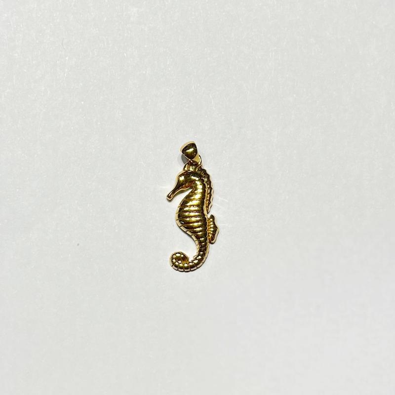 آویز طلا ۱۸ عیار اسب دریایی گالری طلا دوران