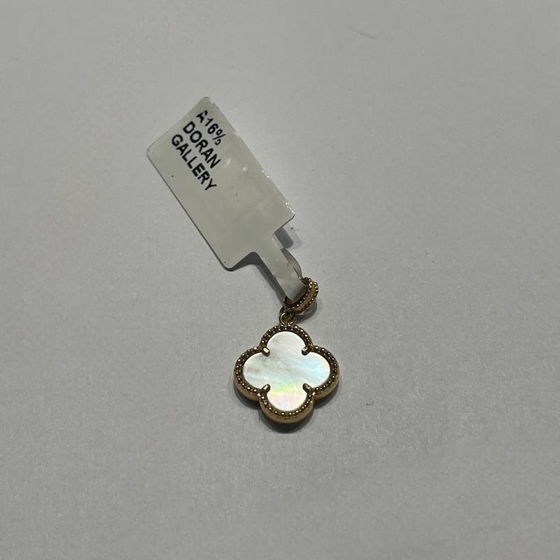 آویز طلا ۱۸ عیار ونکلیف گالری طلا دوران