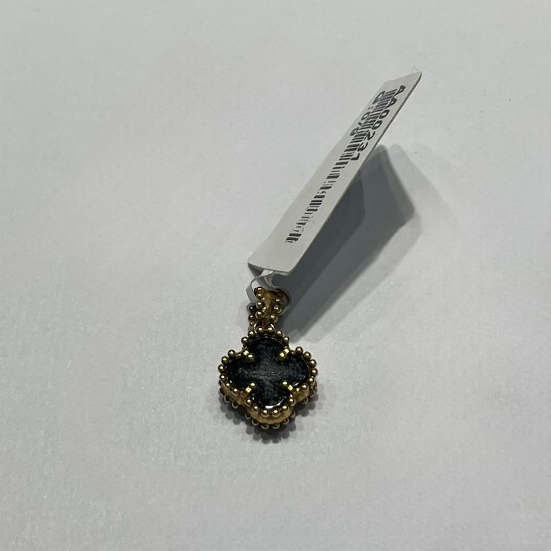 آویز طلا ۱۸ عیار ونکلیف گالری طلا دوران