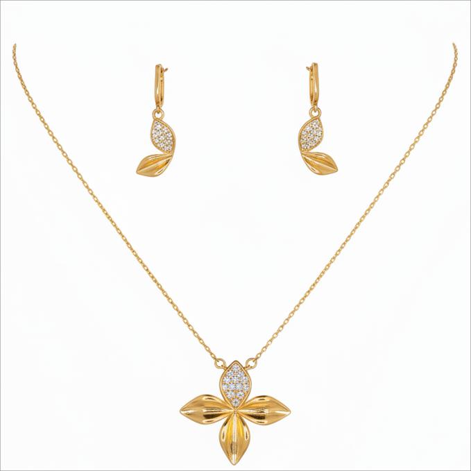 سرویس طلا ۱۸ عیار روبرتو کویین گالری جواهری بیابانی