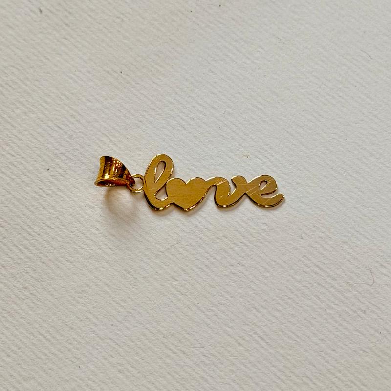 آویز زنانه طلا ۱۸ عیار Love گالری سین سین