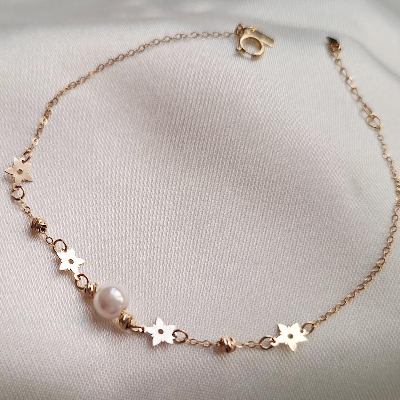 آویز زنانه طلا ۱۸ عیار زنجیر ستاره و گوی گالری زربام