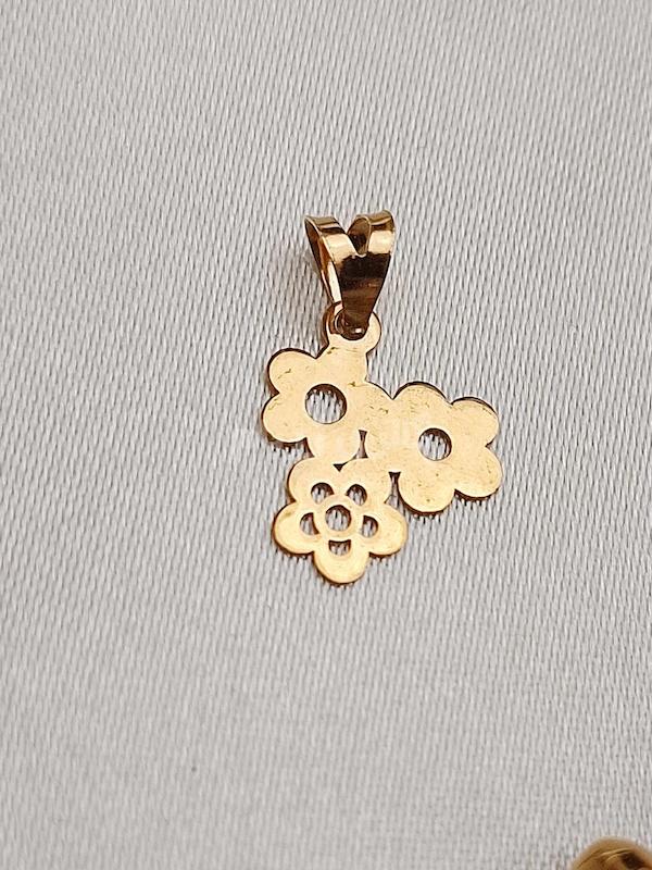 آویز زنانه طلا ۱۸ عیار سه گل گالری زربام