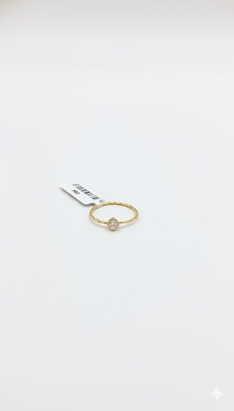 انگشتر زنانه طلا ۱۸ عیار انگشتر مینیمال ونکلیف سنگ سفید گالری ماه سـا