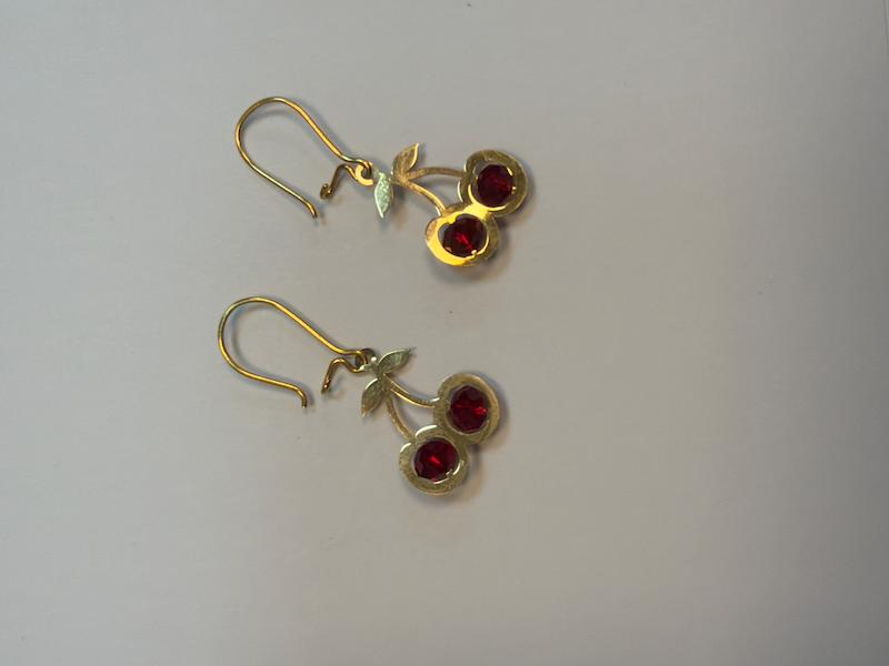 گوشواره زنانه طلا ۱۸ عیار گوشواره گیلاس گالری پریدخت