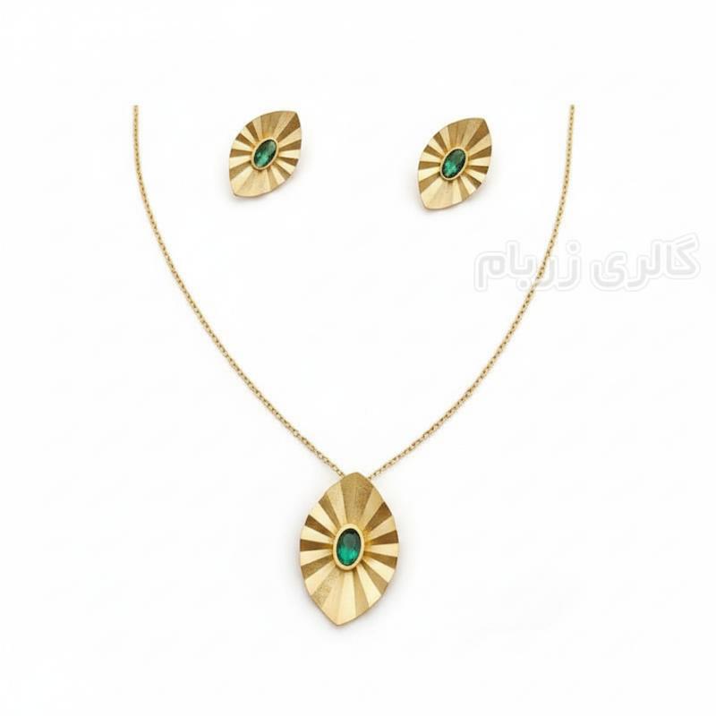 زنانه نیم ست طلا ۱۸ عیار شامل گردنی و گوشواره میخی _کسرسنگ گالری زربام