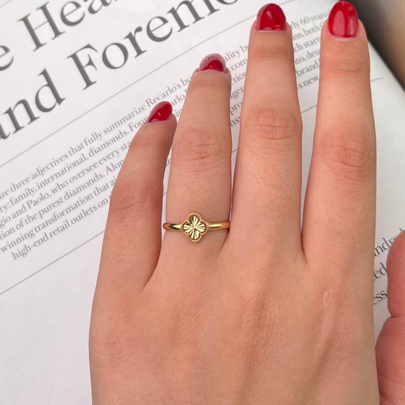 انگشتر زنانه طلا ۱۸ عیار انگشتر ونکلیف تراش سانل گلد