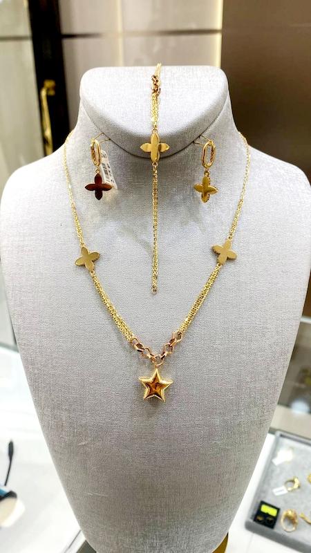 سرویس زنانه طلا ۱۸ عیار سرویس ستاره درین