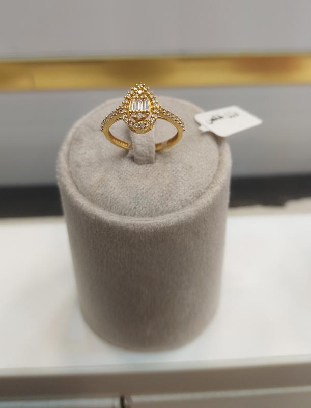 انگشتر زنانه طلا ۱۸ عیار انگشتر نشان نامزدی گالری دنیا