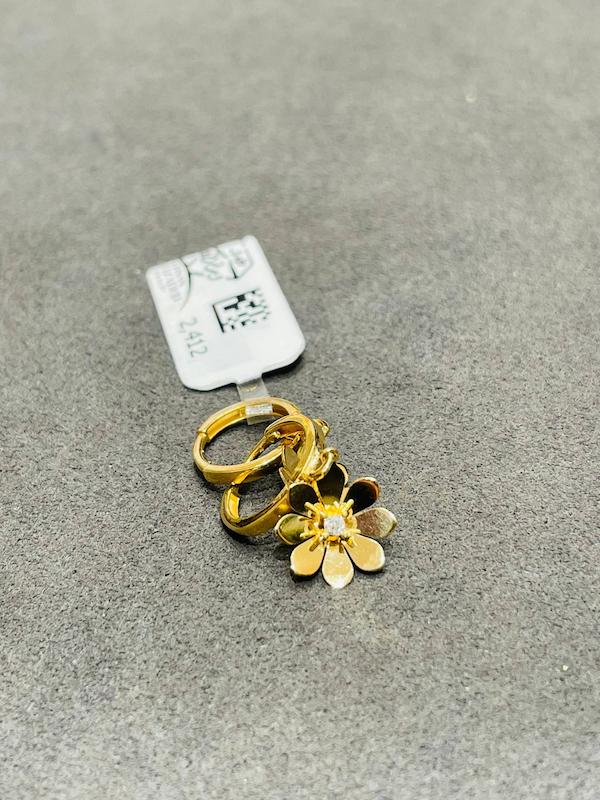 گوشواره طلا ۱۸ عیار گوشواره مدل ۲۴۱۲ جواهری سید احسان ولی زاده