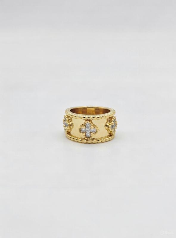 آویز زنانه طلا ۱۸ عیار پلاک ونکلیف گالری طلای هدی