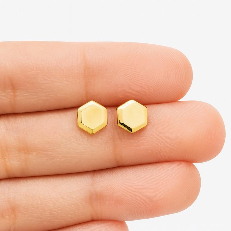 گوشواره طلا ۱۸ عیار گوشواره شش ضلعی گالری بابل طلا