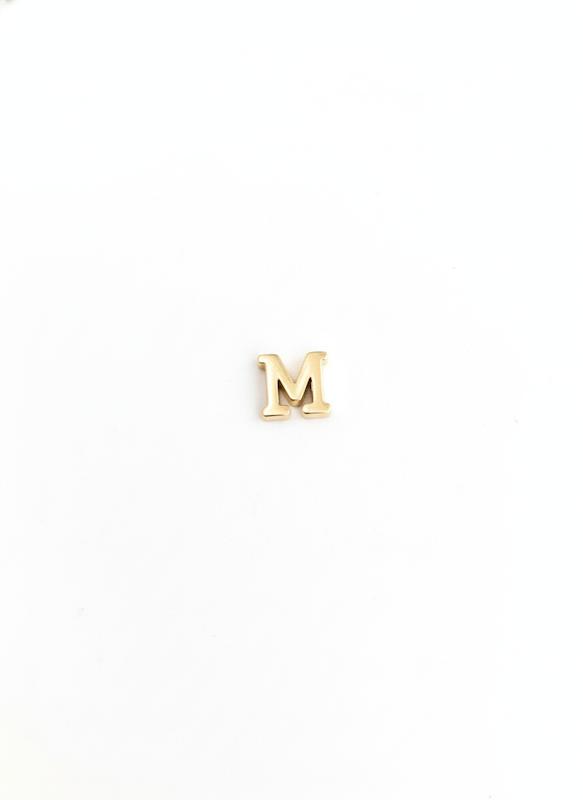 آویز زنانه طلا ۱۸ عیار آویز سه بعدی حروفM گالری حسینی زاده