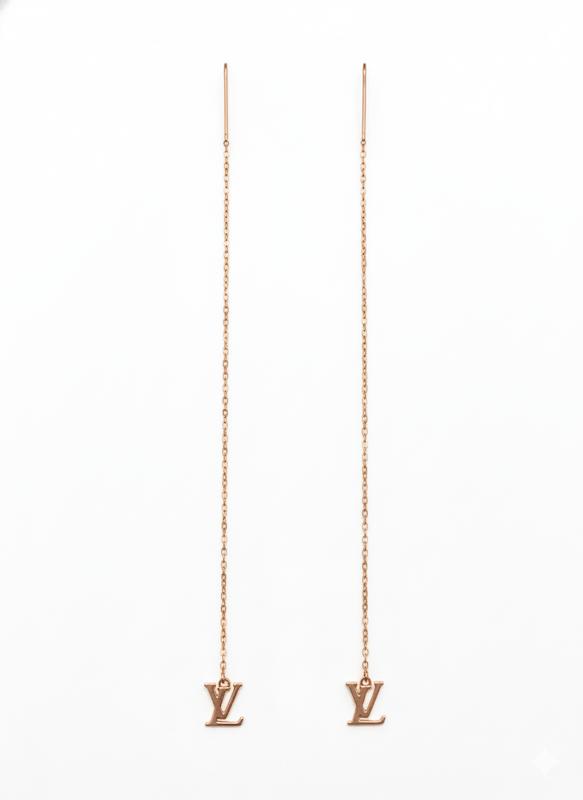 گوشواره طلا ۱۸ عیار LV گالری طلای سید محمد رضا فاطمیان