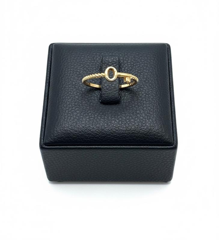 انگشتر طلا ۱۸ عیار مینیمال گالری طلای سید محمد رضا فاطمیان