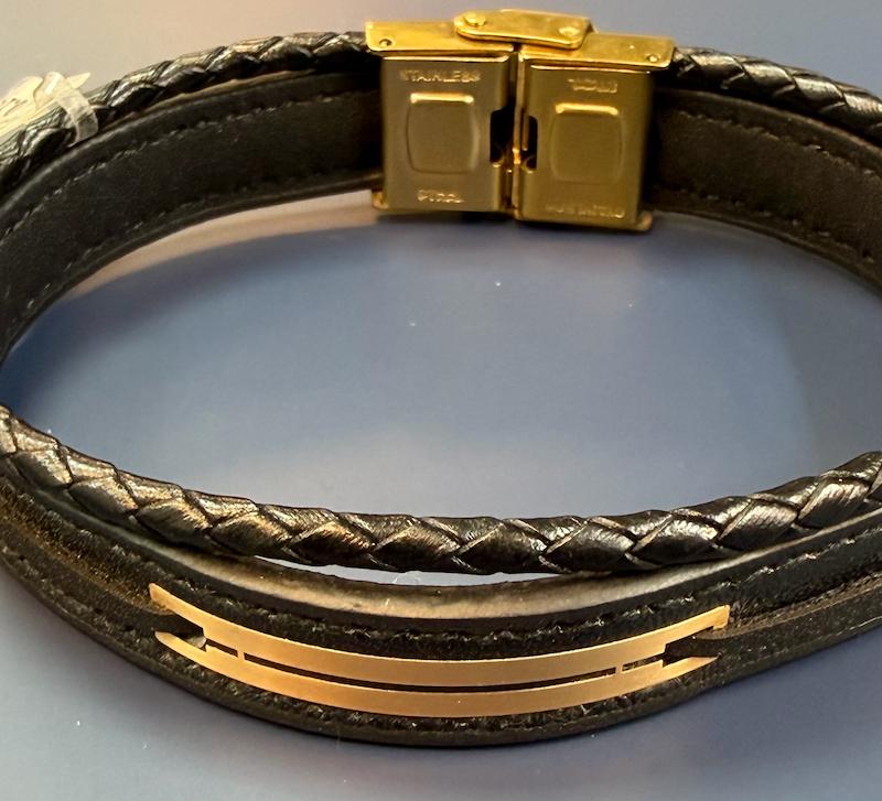 دستبند مردانه طلا ۱۸ عیار چرم گالری پریدخت