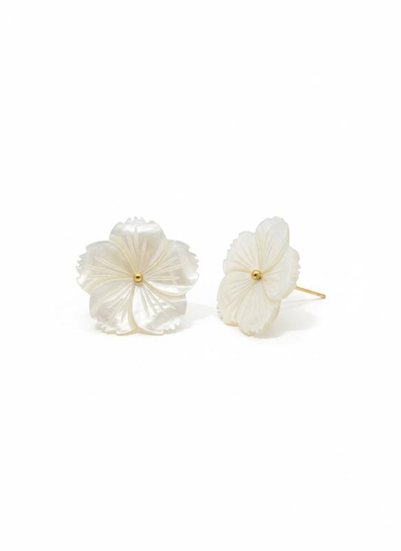 گوشواره زنانه طلا ۱۸ عیار صدف۵٣٨٢ گالری طلای شفیع