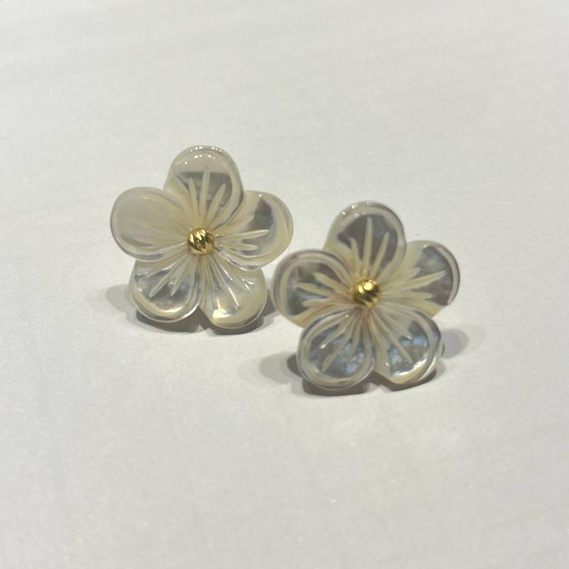 گوشواره زنانه طلا ۱۸ عیار صدف گالری طلا دوران