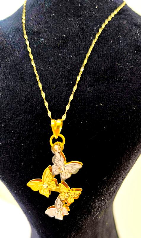 آویز طلا ۱۸ عیار آویز اماراتی پروانه گالری نیک گلد